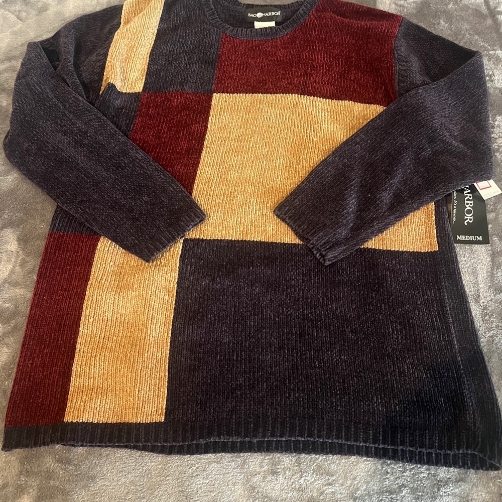 Sag Harbor Red‎ and Gold Crewneck Sweater with Ribbed Texture size M